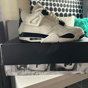 Nike Air Jordan 4 Retro OG. Men’s 9.5